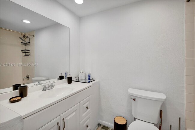 Building Photo - 5401 Collins Ave