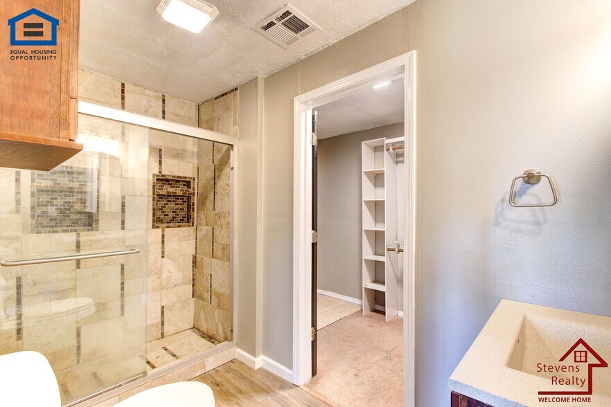 Building Photo - 1270 NW 57th St