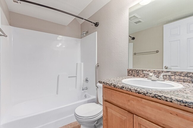 Building Photo - Awesome 2-Level Condo in Prime Scottsdale ...