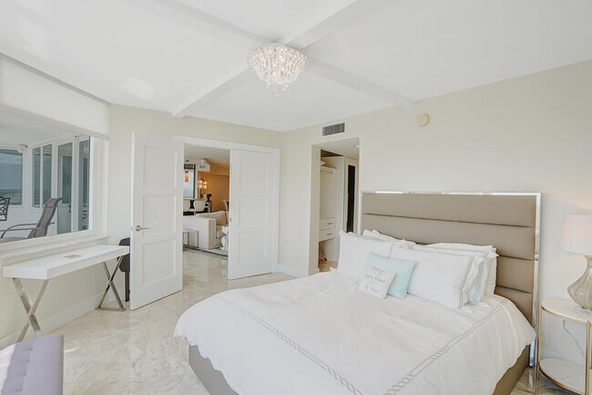 Building Photo - 550 S Ocean Blvd