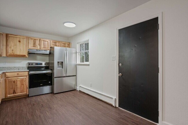 Building Photo - Completely renovated two bedroom!