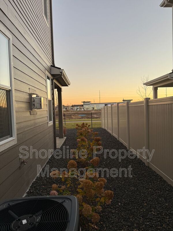 Building Photo - 12349 W Norterra Ln