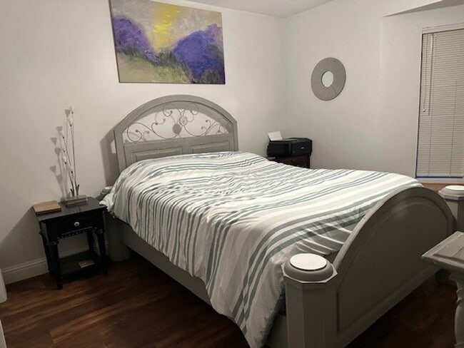 Building Photo - North West Bakersfield Home
