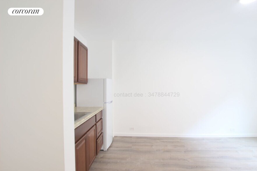Building Photo - 201 W 108th St
