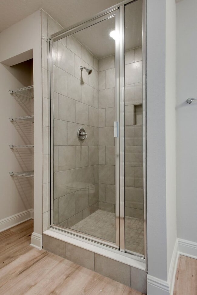 Building Photo - NEWER LUXURY TOWNHOME IN SANTA ROSA BEACH