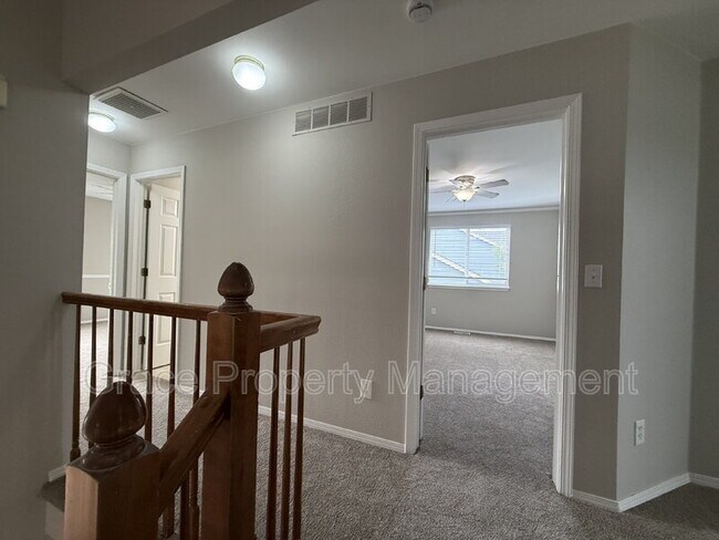 Building Photo - 10924 W 100th Dr