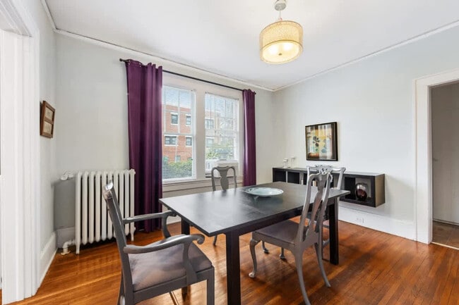 Building Photo - 536 Hawthorne Ln