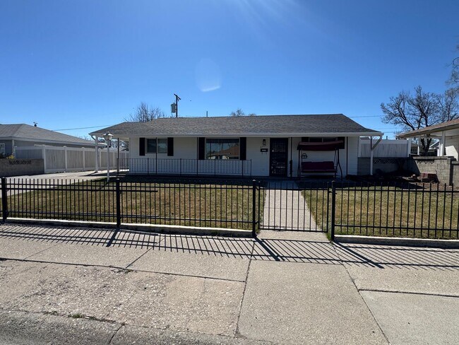 Building Photo - Beautiful home for rent in Salt Lake City!