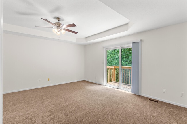 Building Photo - 304 Dads Way