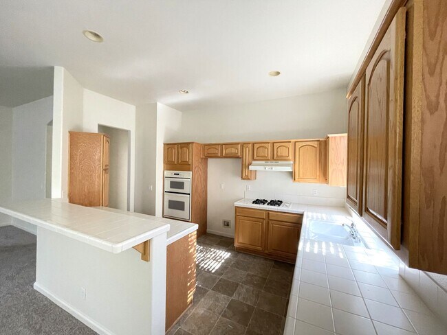 Building Photo - 1115 Waverly Dr