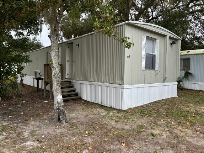 Building Photo - 11240 N Northwood Dr