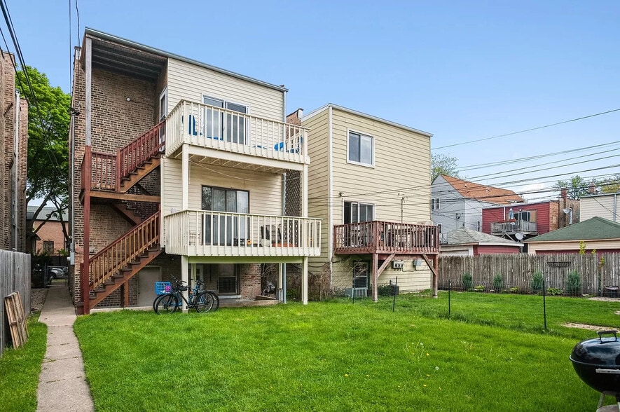 Building Photo - 2319 W School St