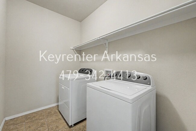 Building Photo - 4435 W Pecan St
