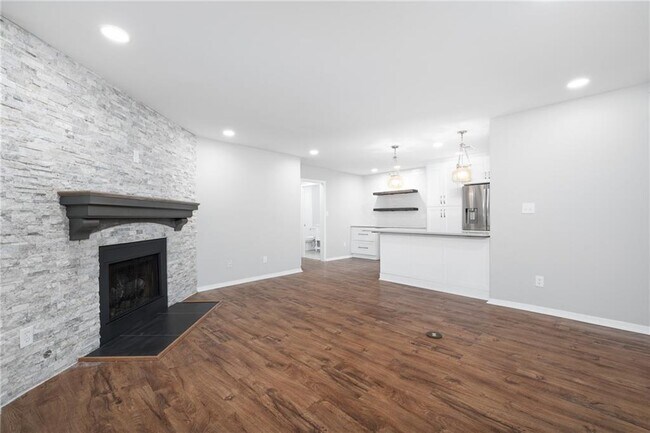 Building Photo - 4211 Canyon Point Cir