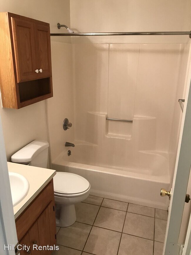 Building Photo - 2 br, 1 bath Apartment - 33 Moss Creek Drive