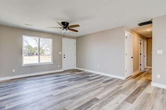 Primary Photo - 6141 N Judson Dr