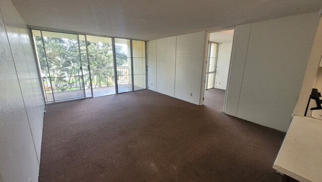 Building Photo - Recently Upgraded Spacious 1 Bedroom Apartment in the Ridgecrest Complex.