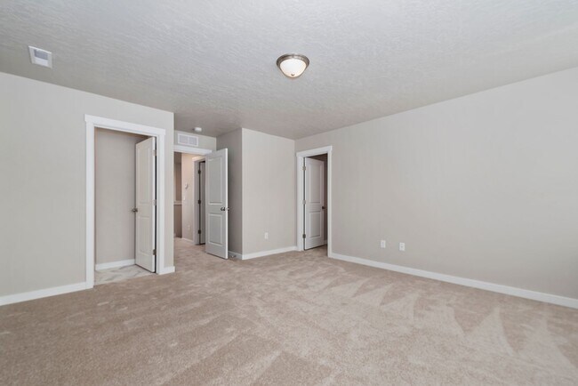 Building Photo - Charming & Modern Townhouse in Meridian!