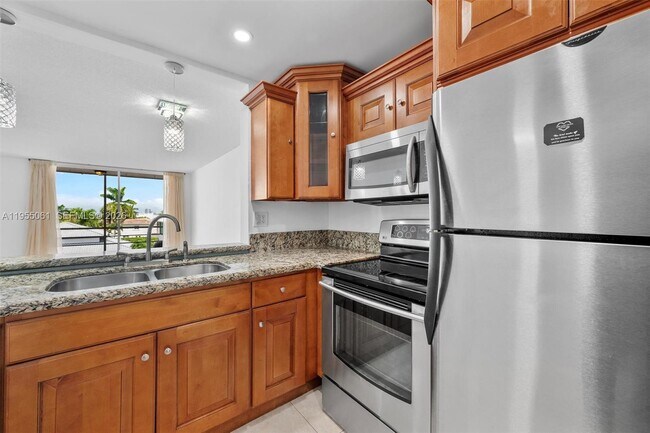 Building Photo - 2935 NE 163rd St