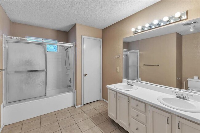 Building Photo - 12717 Modena Trail