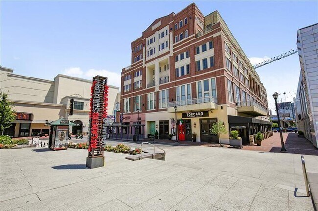 Building Photo - 232 19th St NW