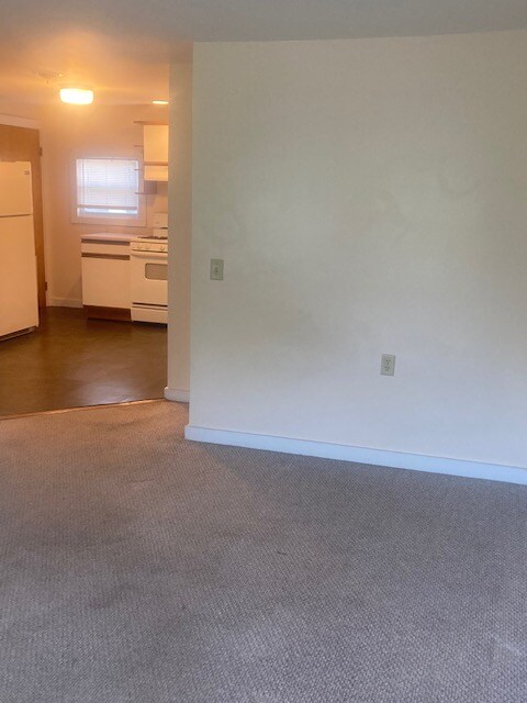 Building Photo - 204 Worth St