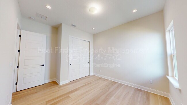 Building Photo - 248 Daymark Ln