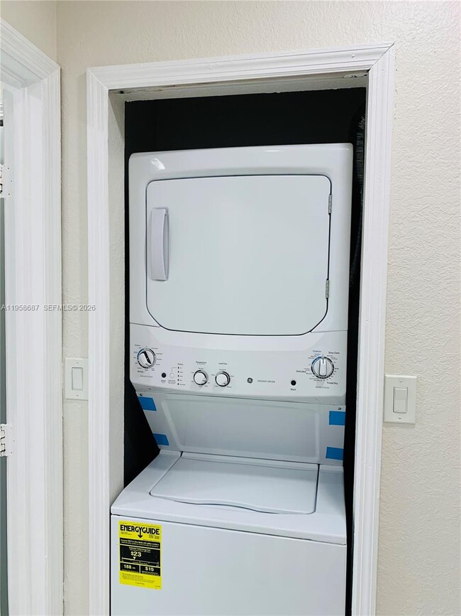 Building Photo - 7250 NW 177th St