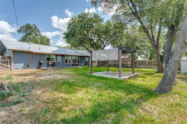 Building Photo - 9515 Reece Dr