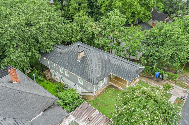Building Photo - 4 Bedroom 3 Bath w/ Full Studio Basement