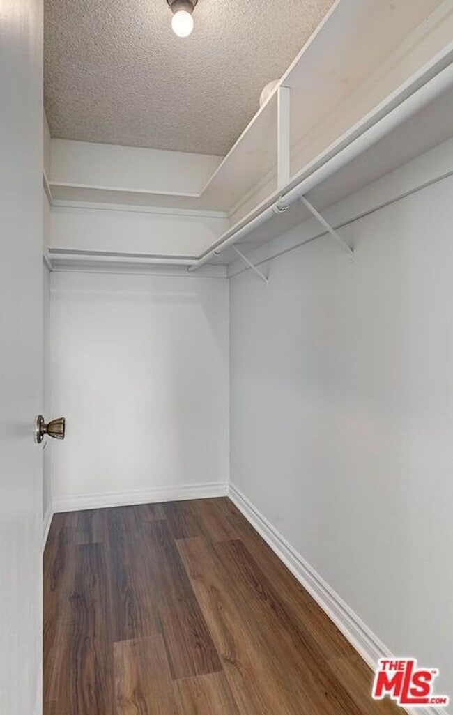 Building Photo - 6306 Summertime Ln