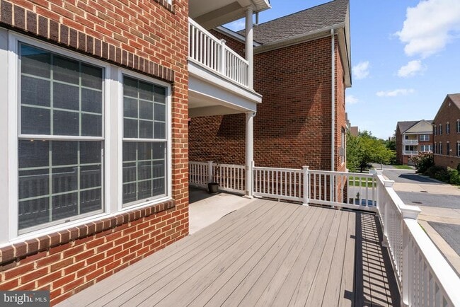 Building Photo - 493 W Watkins Mill Rd