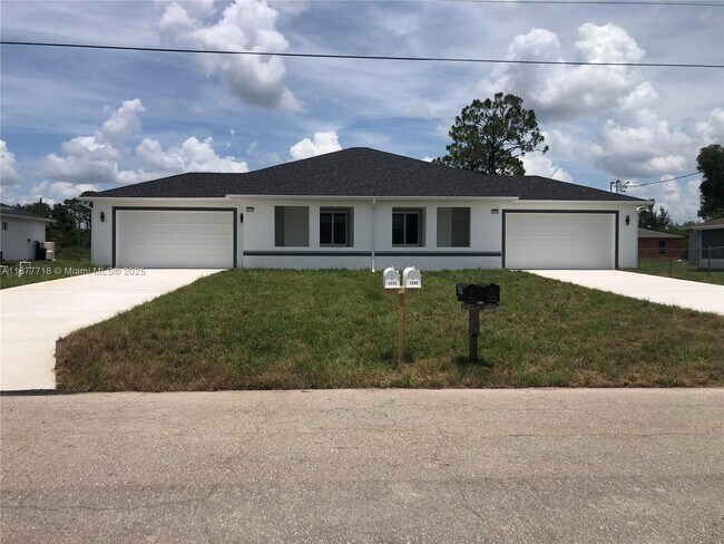Primary Photo - 4568 Golfview Blvd