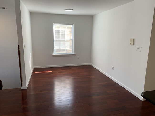 Building Photo - 49 Belmont Ave