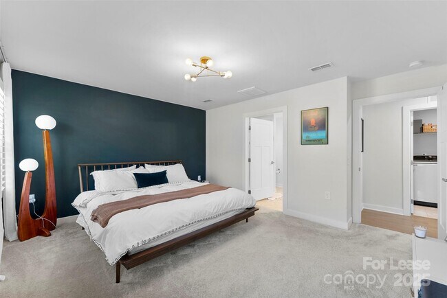 Building Photo - 2217 GoldWood Dr
