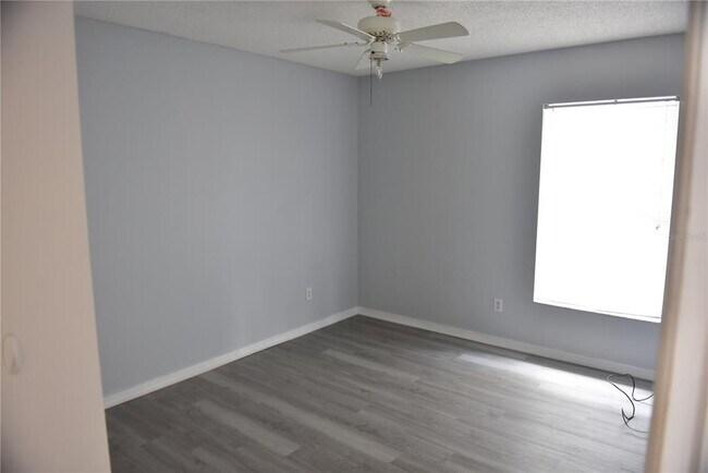 Building Photo - 271 Daniels Pointe Dr