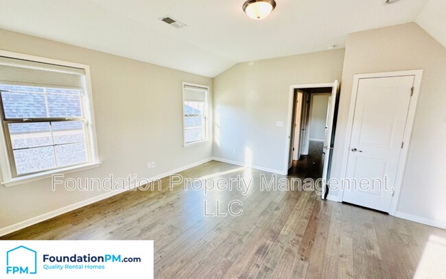 Building Photo - 2257 Applemill Dr