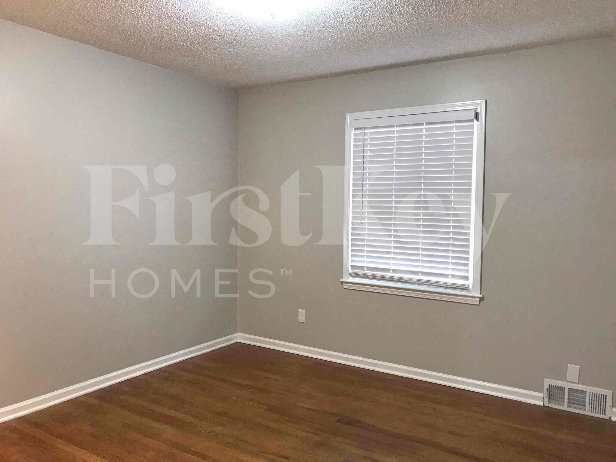 Building Photo - 8802 W 95th Terrace