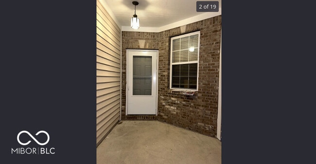 Building Photo - 5548 James Blair Dr