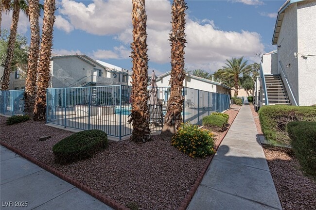 Building Photo - 4960 Harrison Dr