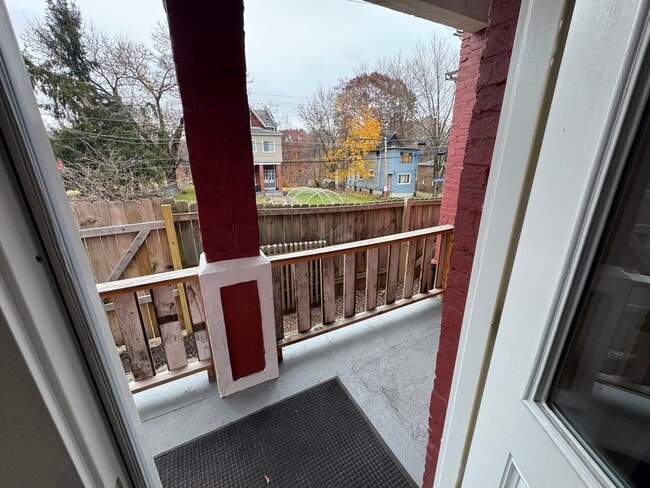 Building Photo - Charming 5BR Home in the Heart of Pittsbur...