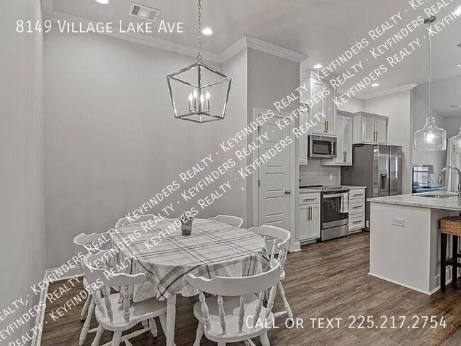 Building Photo - 8149 Village Lake Ave