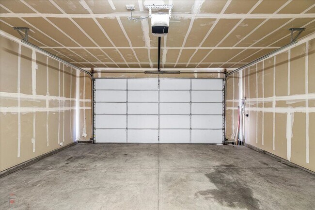 Building Photo - Beautiful 3(4) Bedroom/2 Bath Home Located in Lodi Ca