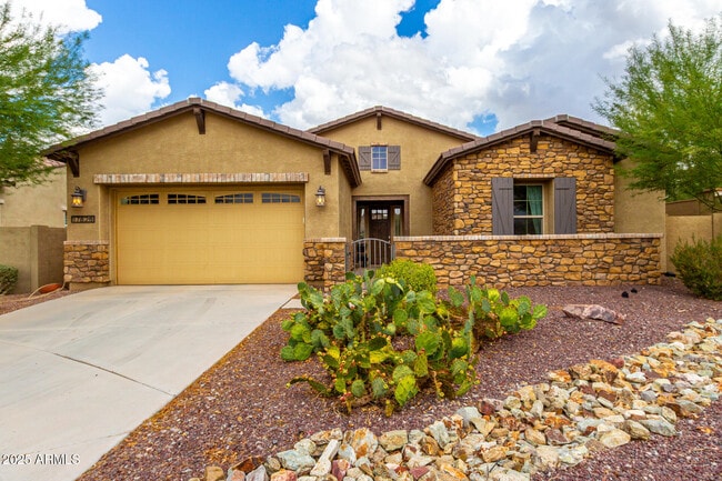 Building Photo - 17826 W Gold Poppy Way