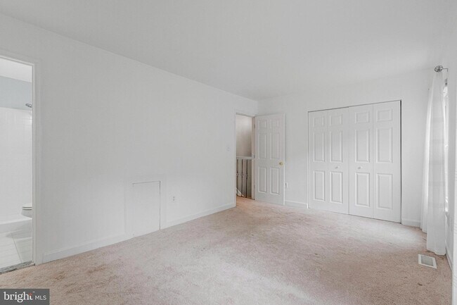 Building Photo - 6401 Old Scotts Ct