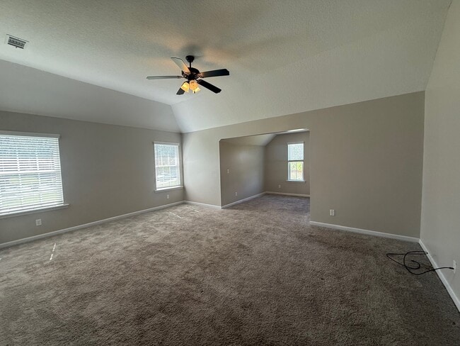 Building Photo - 50 Huntington Dr
