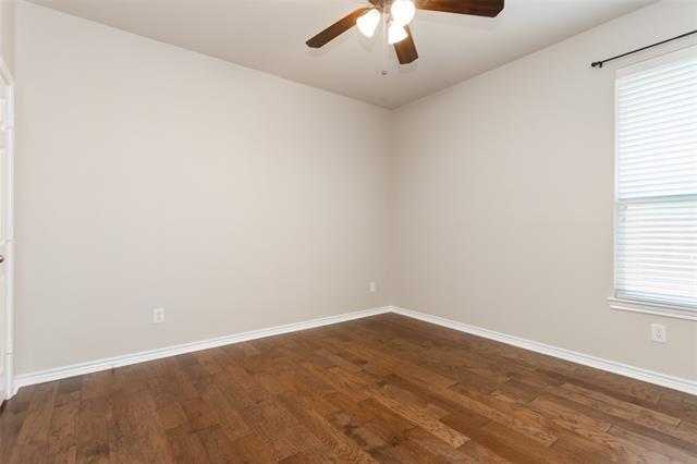 Building Photo - 653 White Rock Dr