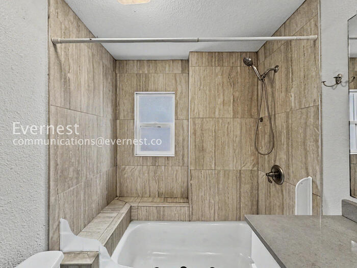 Building Photo - 4301 S Lincoln St