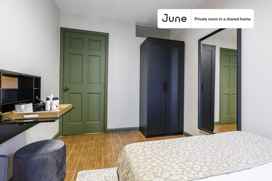 Building Photo - Room in Shared 3 bed/1 bath home in Chinatown