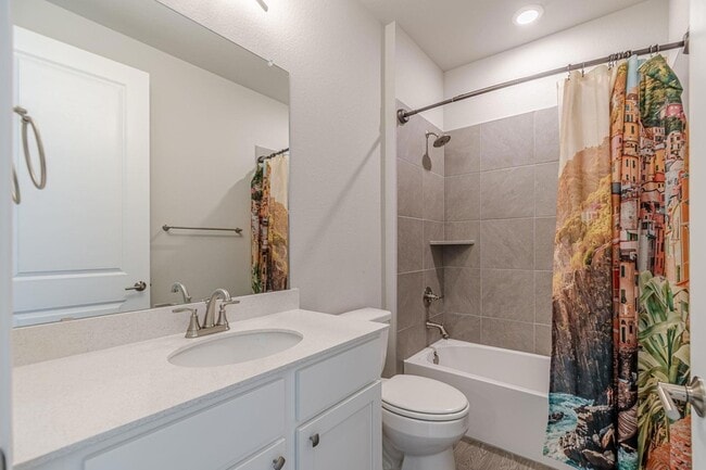 Building Photo - 127 Roaming Rock Trl